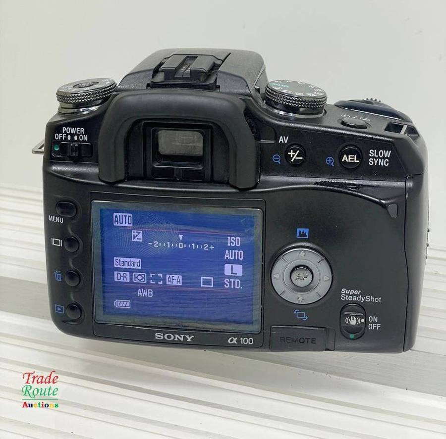 SONY ALPHA A100 DSLR Digital Camera + 18-55mm SONY Lens KIT