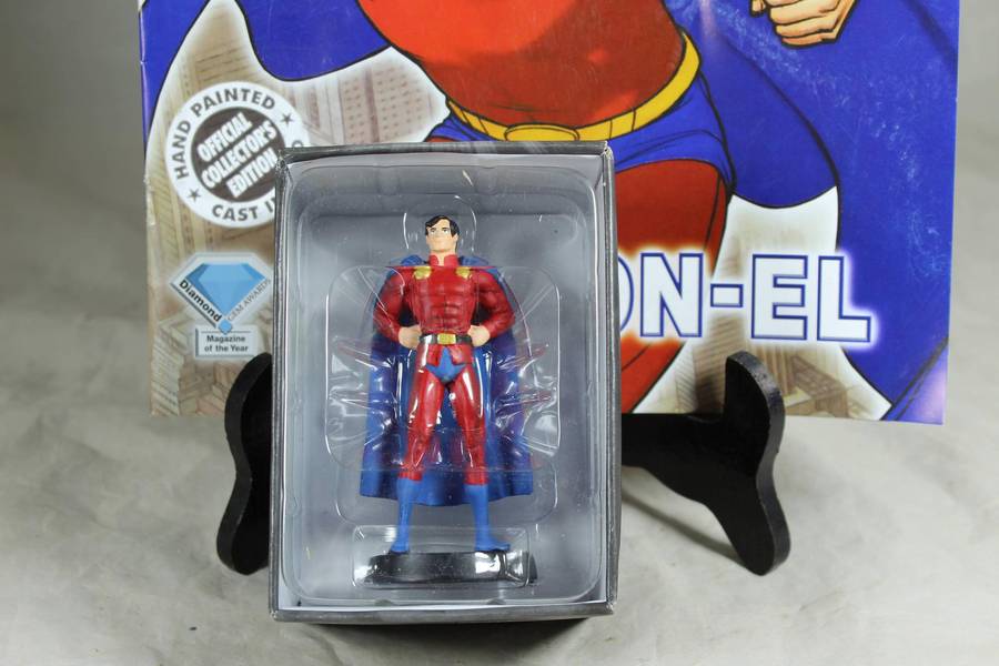 DC comics Super Hero - lead, hand painted figurine with book - Mon-El #101
