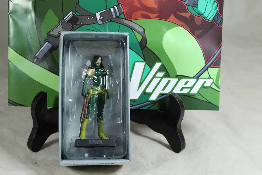 Marvel Classic - lead, hand painted figurine and book - Viper (Madam Hydra) #114