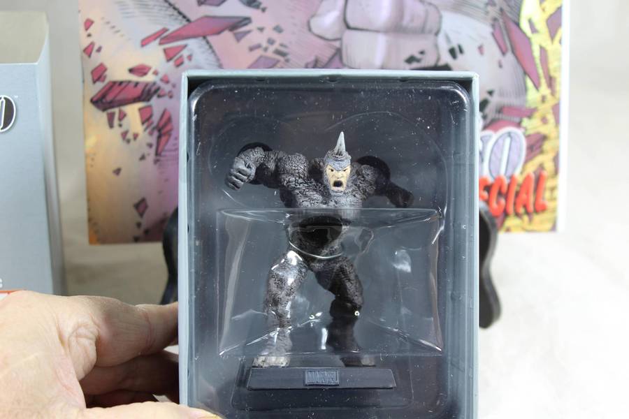 Marvel Classic special edition - lead, hand painted figurine and book - Rhino #206