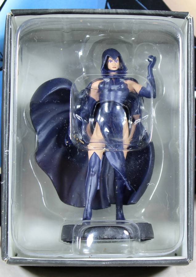 DC comics - lead, hand painted figurine with book - Raven #21