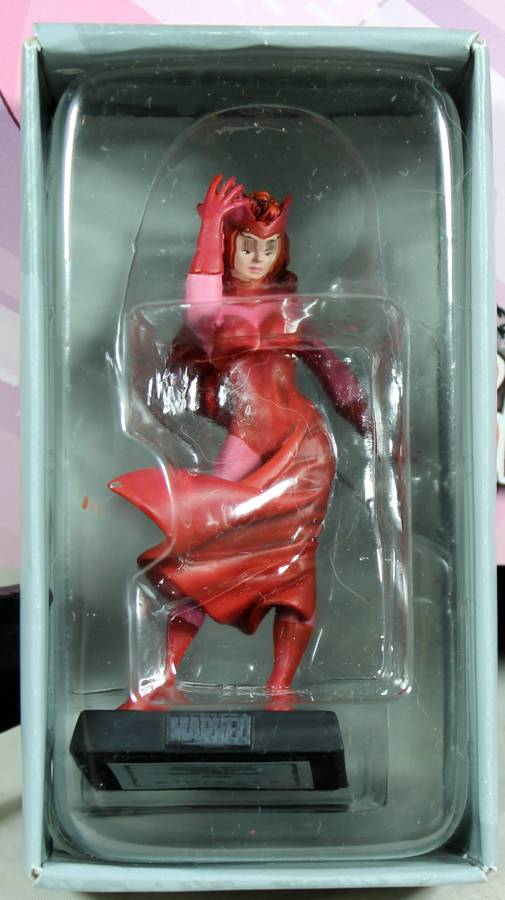 Marvel comics - lead, hand painted figurine with book - Scarlet Witch #55