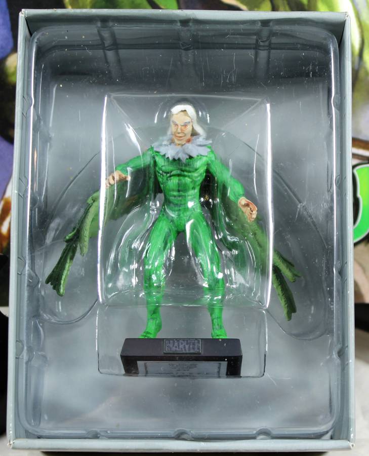 Marvel comics - lead, hand painted figurine with book - The Vulture #67