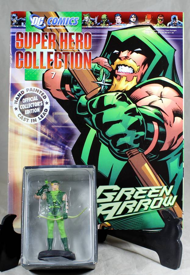 DC comics - lead, hand painted figurine with book - Green Arrow #7