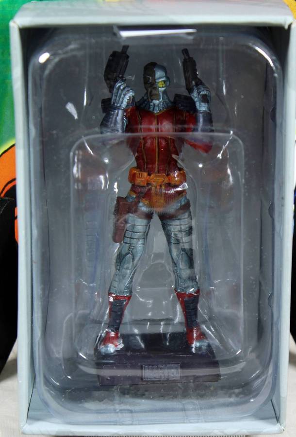 The Classic Marvel Figurine Collection - Deathlok