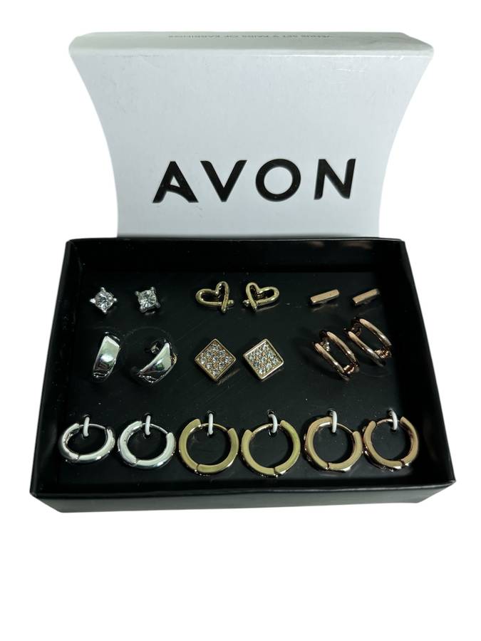 Avon Versus Set 9 Pairs Of Earrings