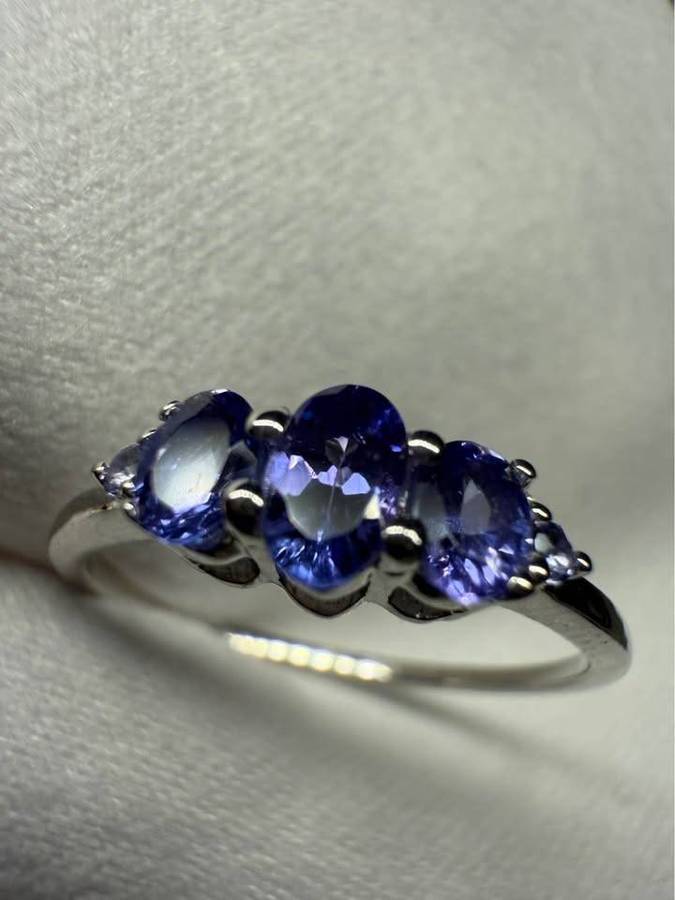Sterling silver tanzanite ring