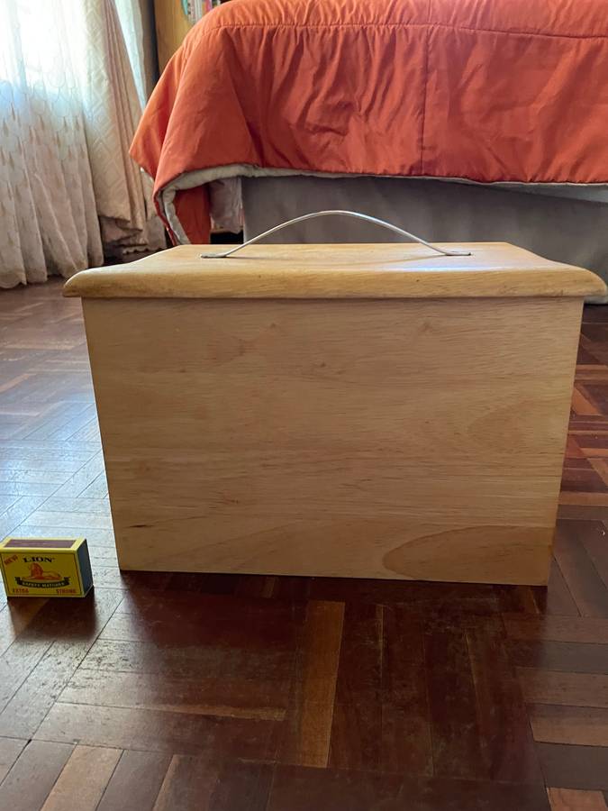 Bread bin
