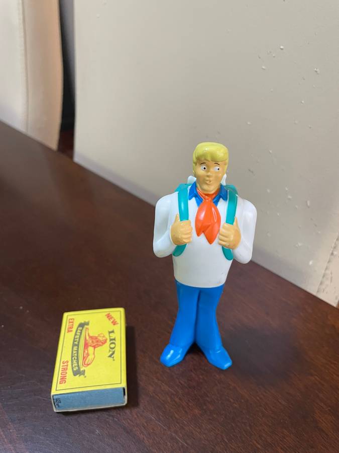 Scooby doo figurine toy