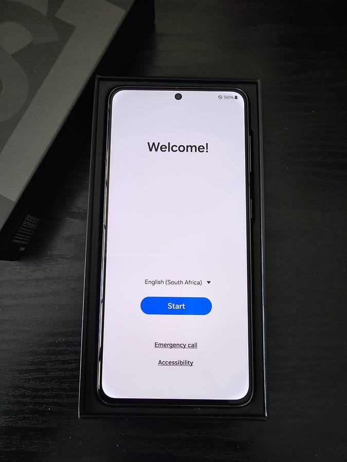 SAMSUNG S21 256GB 5G DUAL SIM + COVER + CABLE
