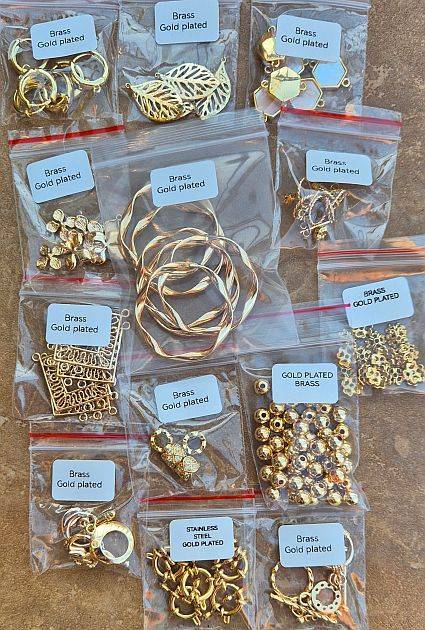7.2Kg  Mixed / Assorted Glass Beads /  Gold Plated / Stainless Steel & Other Findings
