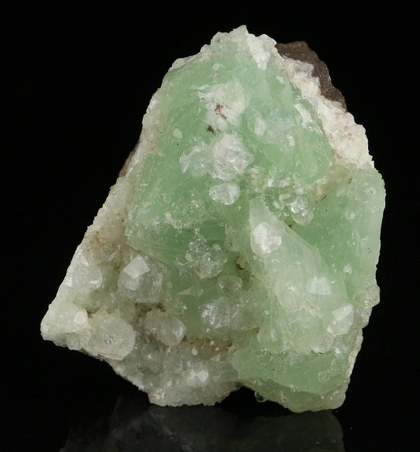 Analcime on Prehnite, Gobobosebberge Mnt, Namibia