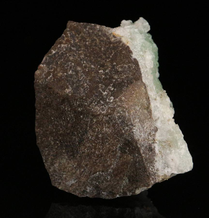 Analcime on Prehnite, Gobobosebberge Mnt, Namibia
