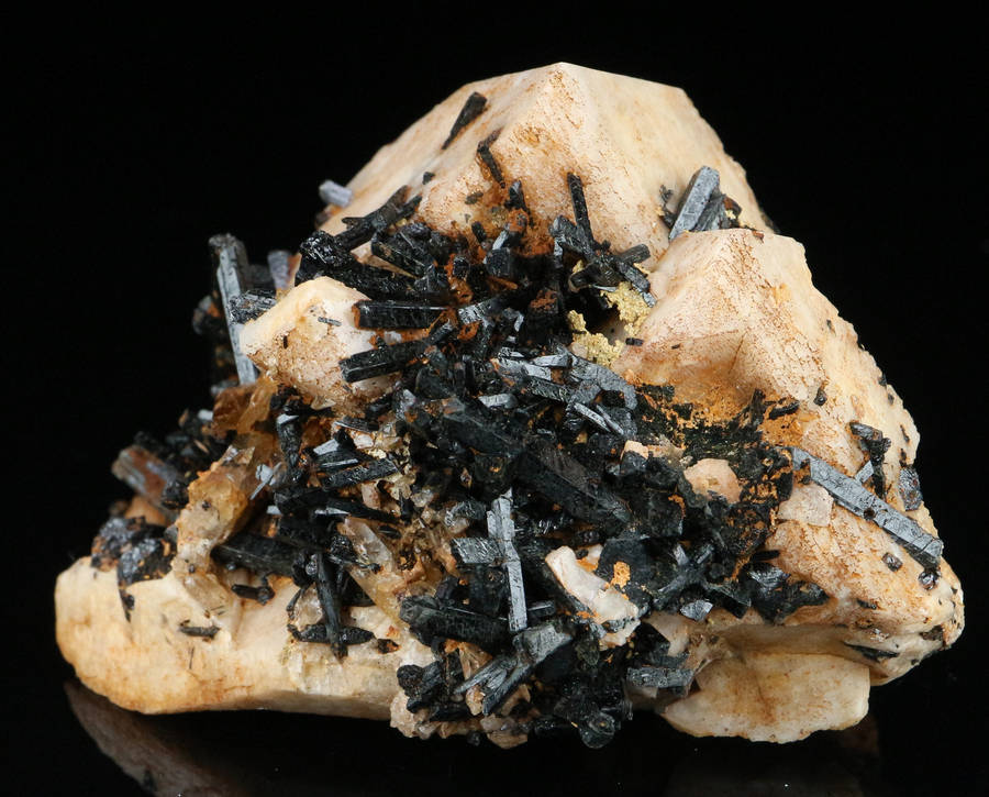 Small Cabinet Quartz, Aegirine & Orthoclase, Mount Malosa, Zomba, Southern Region, Malawi