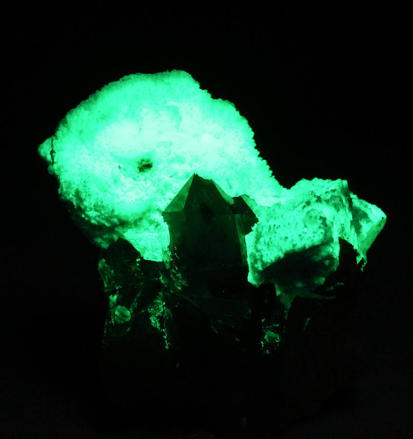 Opal-AN on Quartz, Erongo Mnt Region, Namibia