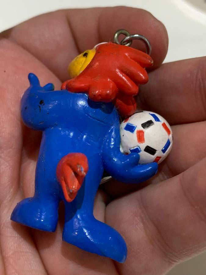 1998 FIFA Football WorldCup France - Souvenir Merchandise  Footix Mascot  Mug & Vinyl Fig Keychain