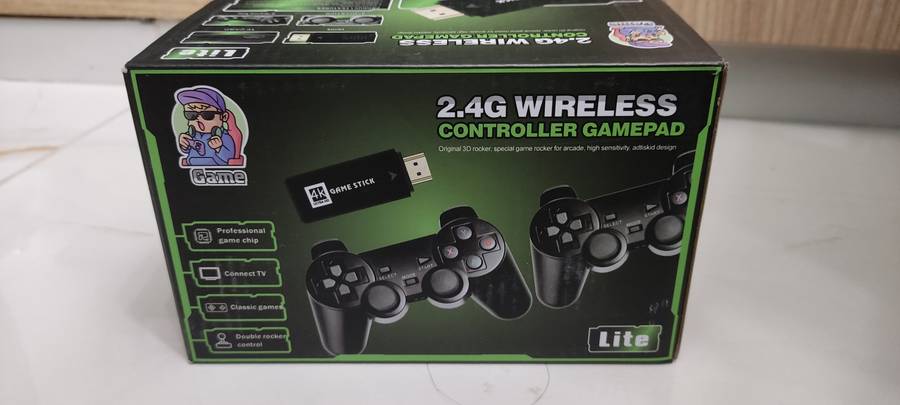 6x 4K Ultra HD 32gb Game Stick + 2 x Wireless Controllers Gamepad Set