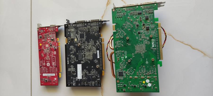 3x Old Computer Graphics cards (1 bid for all)