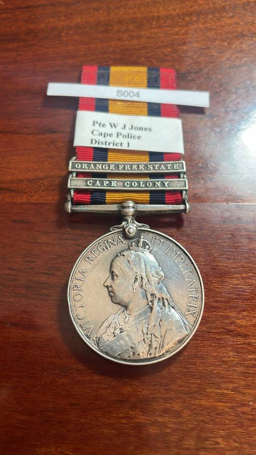 a Queen South Africa Medal QSA - 1036 Private W.J. Jones Cape Police Distr. 1