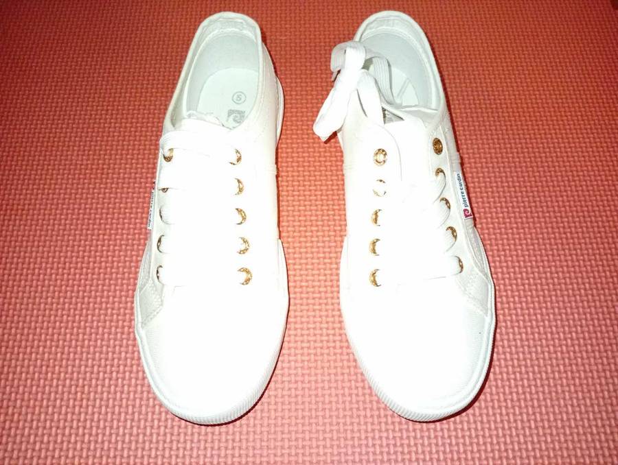 Pierre Cardin Size 5 Women's Converse Shoes For Sale