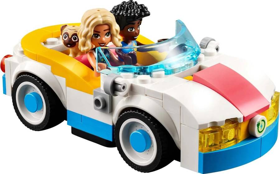 ** Brand new ** LEGO Friends Electric Car and Charger (170 Pieces)