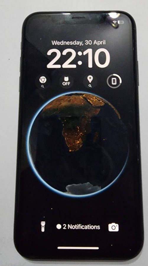 iPhone XR 128GB Black (Crack on the back)