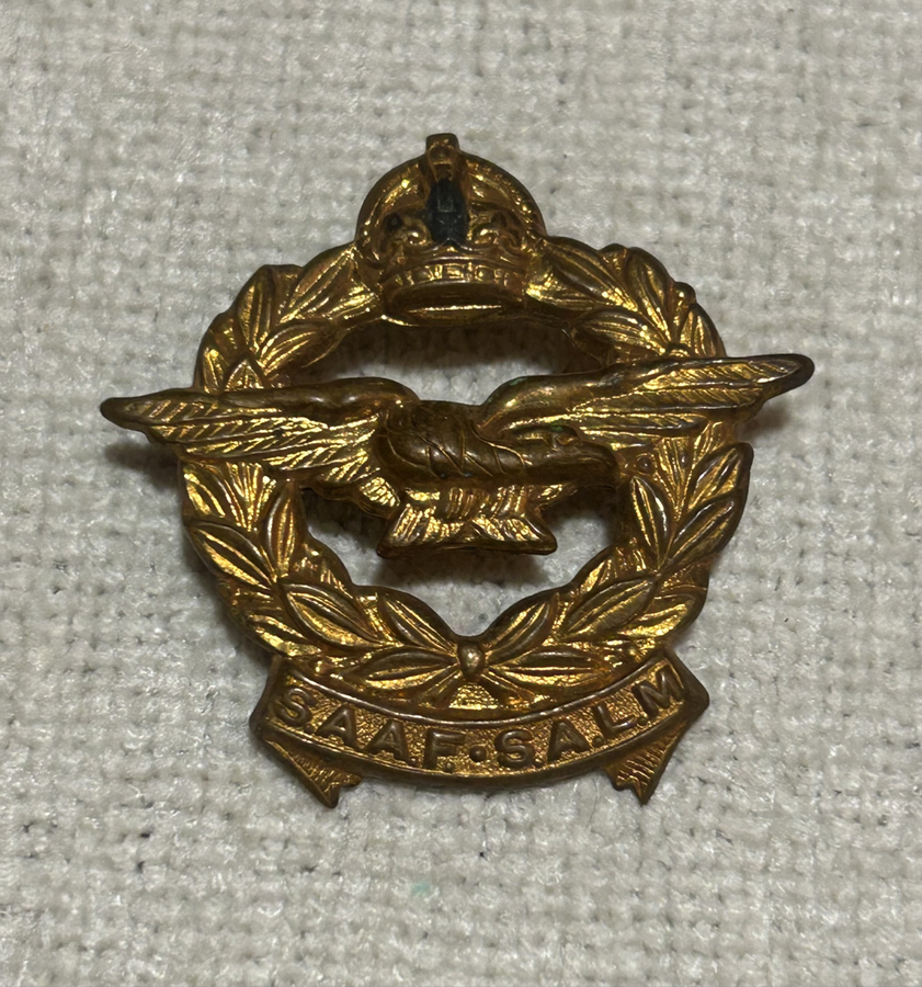 WW2 South African Air Force Pilots Gilt Brass Cap Badges SAAF SALM