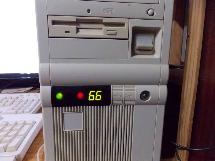 Unichip 486WB Intel 486 DX2-66Mhz Overdrive 4MB RAM
