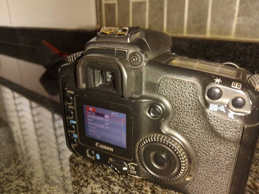 Canon 20D DSLR camera