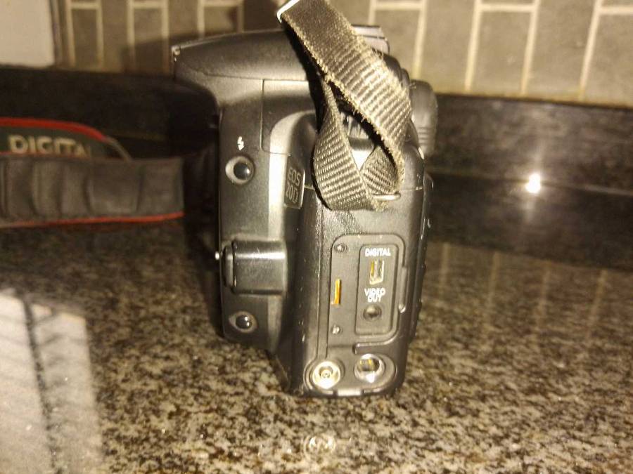 Canon 20D DSLR camera
