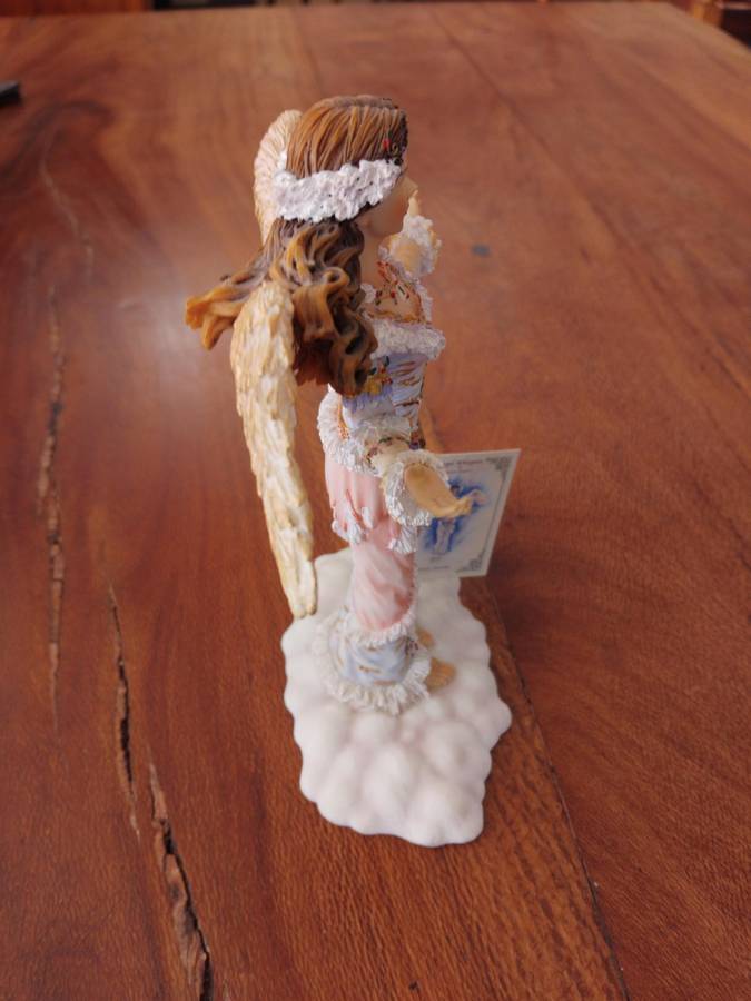 Rare Ltd Ed Figurine - Winter Blessings Angel Whispers by Christine Haworth - Leonardo Collection.