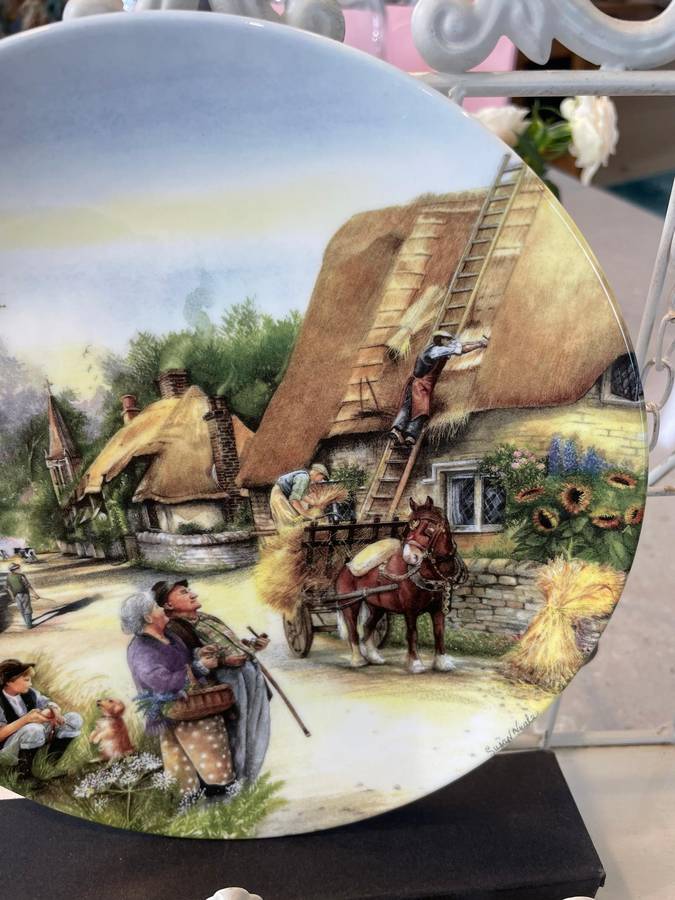 Royal Doulton "The THATCHER" by Susan Neale Second Issue "Old Country Crafts"