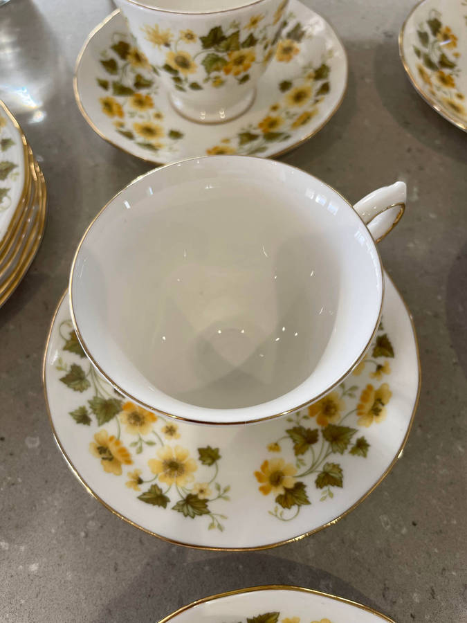 Queen Anne Bone China Footed Cup and Saucer set of 6 & 6 cake plates.  Nr - 8643 Yellow Fowers!!!!