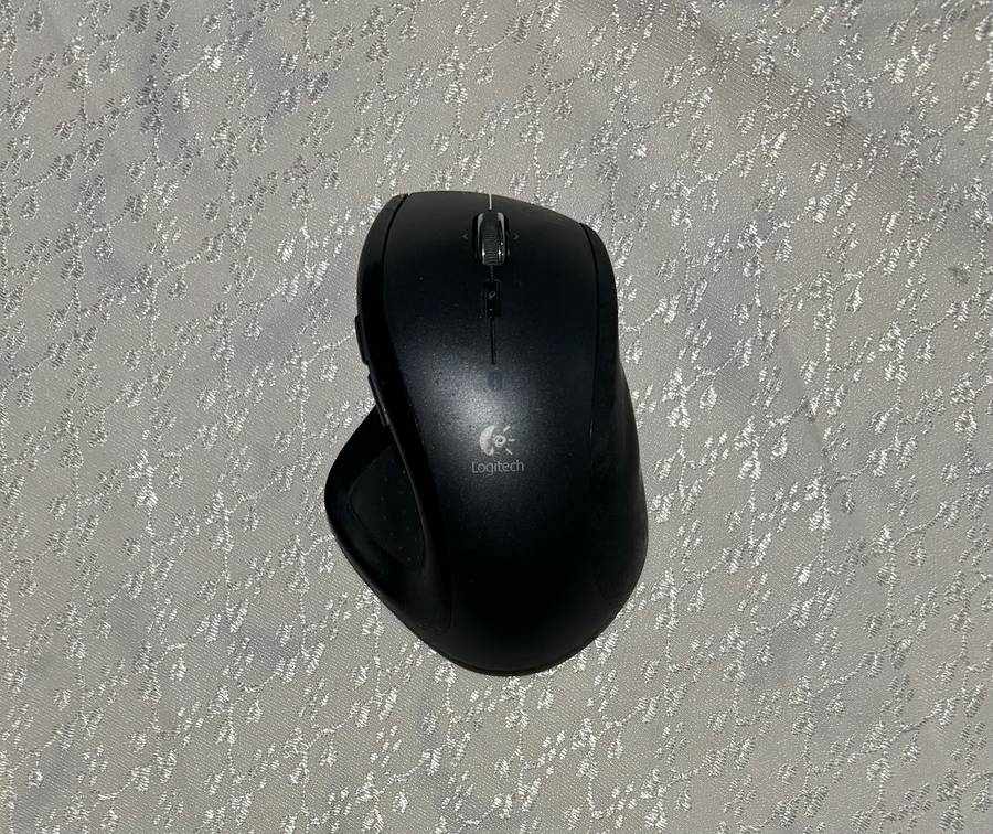 LOGITECH MX Revolution Wireless Mouse preowned [NO dongle/RECEIVER ]