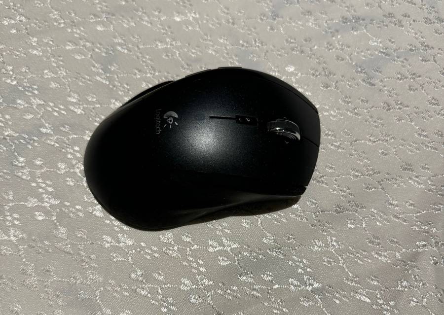 LOGITECH MX Revolution Wireless Mouse preowned [NO dongle/RECEIVER ]