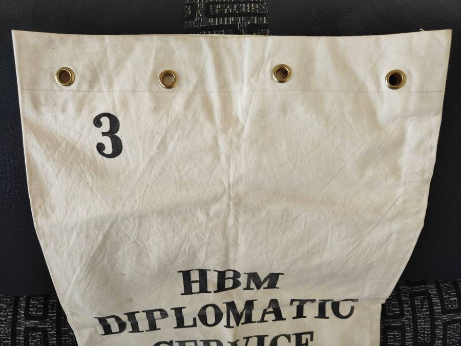 DIPLOMATIC BAG - "HBM Diplomatic Service" - A VERY scarce item.