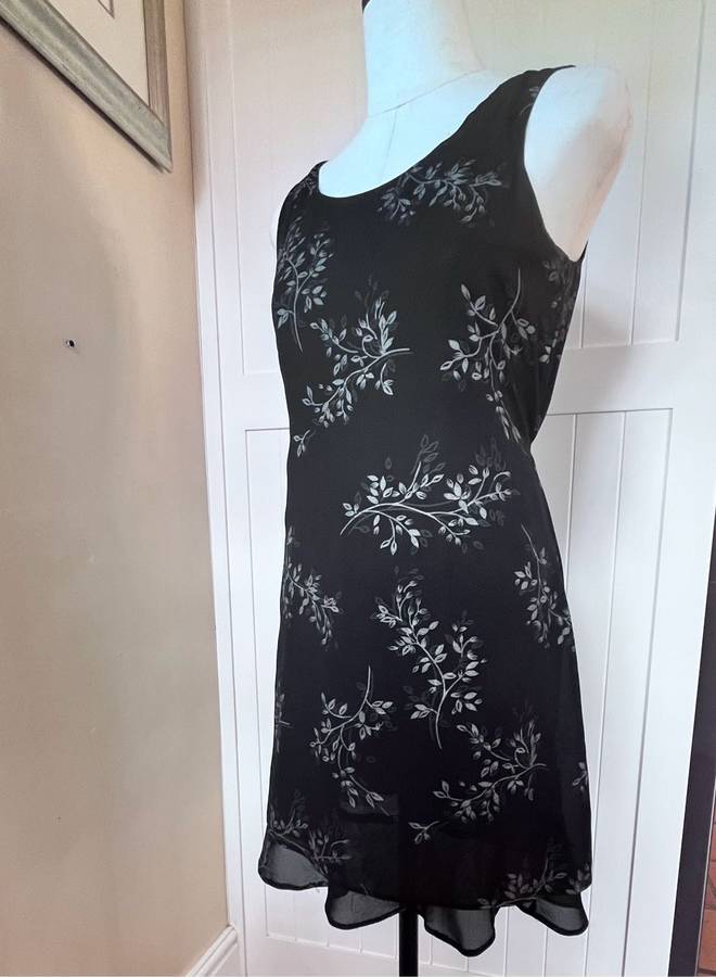 Black chiffon cocktail dress (S)