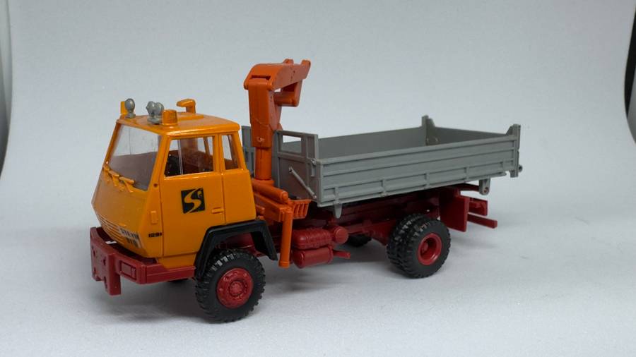 Crane Truck
