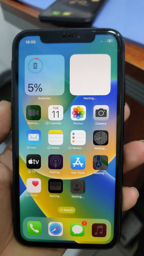 Mix iPhone devices (As is) iPhone 7, and xr (Pre owned)