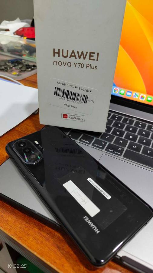 Huawei nova Y70 Plus ( pre owned)