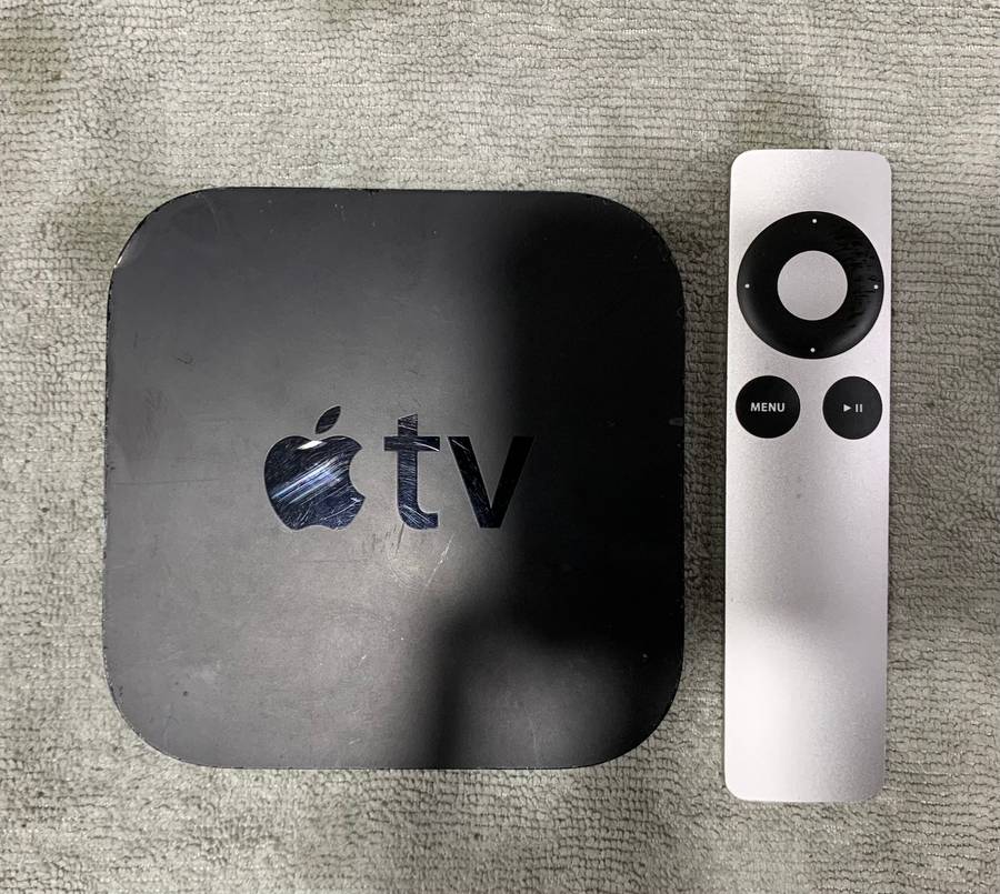 Apple 4k TV  3rd gen 8GB with original remote (pre owned)