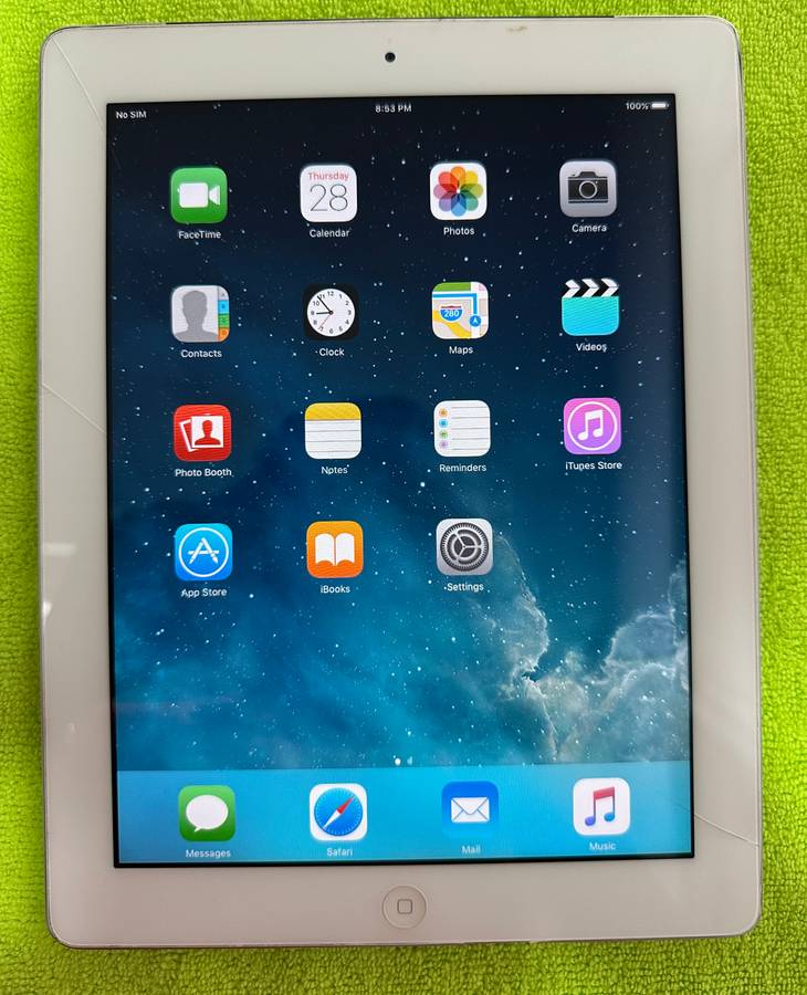 iPad 2 16GB  CELL + WIFI  (Cracked) (PRE OWNED)