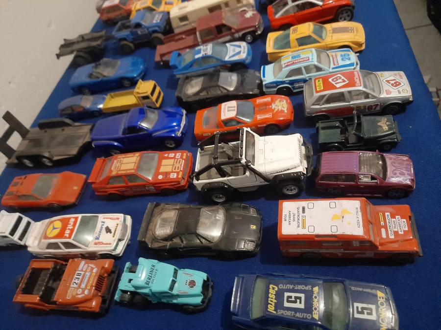 Job Lot Cars Trucks some metal but most plastic