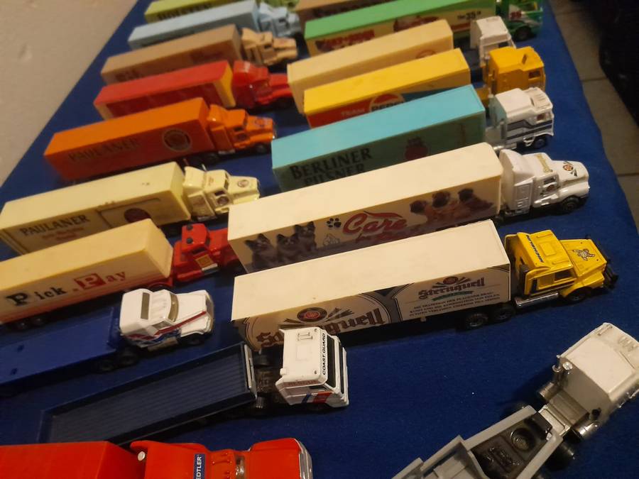 Job Lot Cars Trucks some metal but most plastic