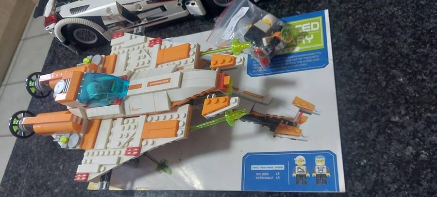 7 Building Block, Model kit Cars, Collectible one bid for all