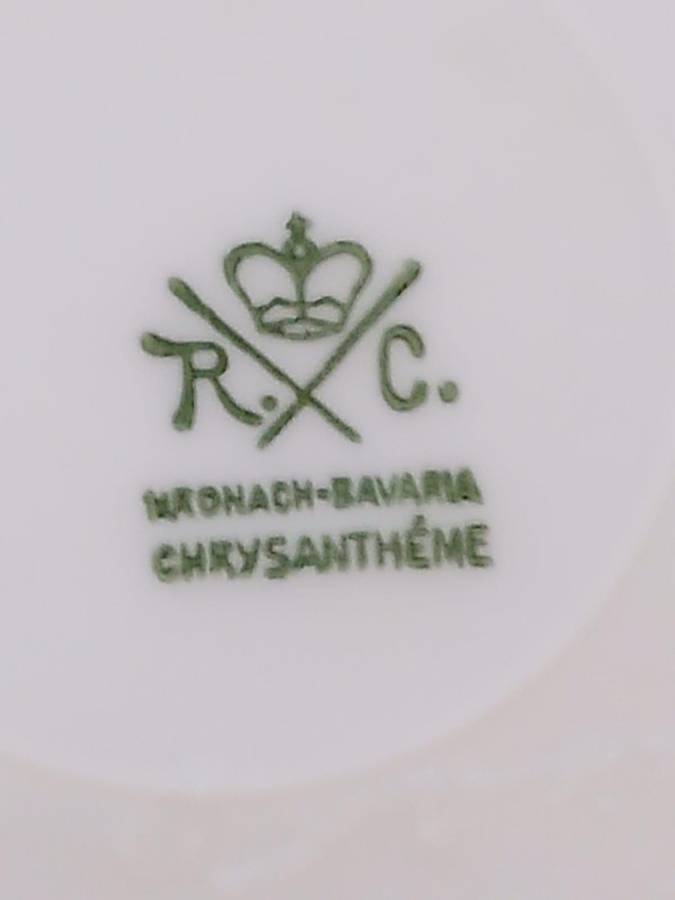 Royal Albert Plates and Tea Cup Saucer Set - Bid for the lot