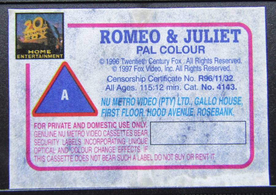 Romeo + Juliet - Leonardo DiCaprio - Movie VHS Tape (1997)