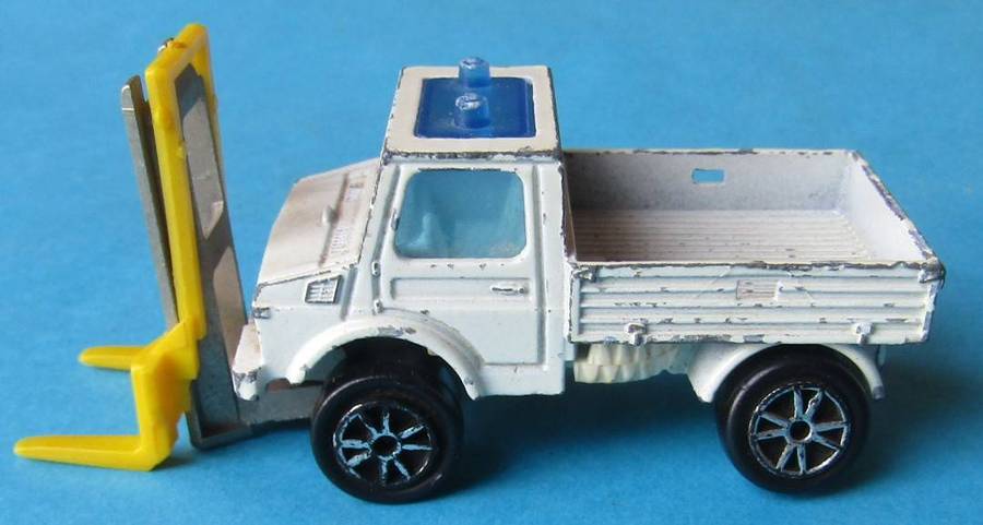 Old Majorette 1/82 Unimog Truck