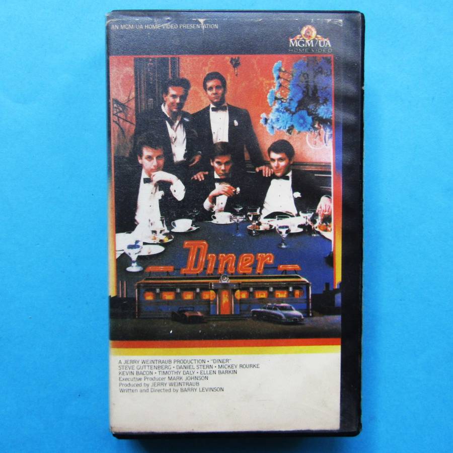 Diner - Mickey Rourke - Movie VHS Tape (1983)