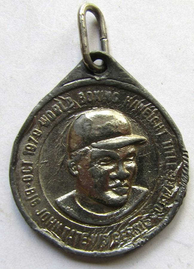 1979 Gerrie Coetzee vs Big John Tate - Boxing Medal